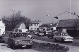 1989 Öffnung des eisernen Vorhang. Verkehr in Zurndorf 10PRO