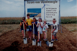 1997 Windpark Spatenstich durch Zurndorfer Kinder 2GEZ