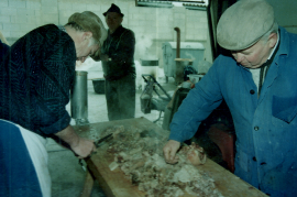 1995 Schweineschlachten beim Kesselfleisch F. Schiessler, J. Dürr, F. Dürr 36DÜF