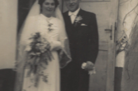 1949 Fam Ettl Hochzeitsbild 136ZWE