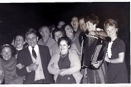 1963 Silberne Hochzeit Ladislaus u.  Katharina Szigeti, v. l. Walter Szigeti, Andreas Horvath, Katharina Szigeti  63ZZCH