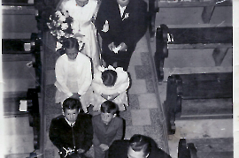 1959 St. Lang, M. Lang in der Kirche 86SO