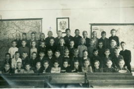 1950 2. Schulklasse Jahrgang 1943 Lehrerin Fräulein Fuhrmann 11RW