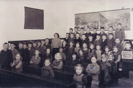1935 in der Volksschule Jahrgang 1927 X rechts v. Anna Leithner 15LÖ