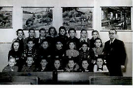 1952 3. Klasse Volksschule Jahrgang 1943 Lehrerer H. Siebenstich (Blochal) 2FIA
