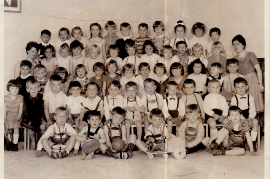 1965 Kindergarten Jahrgang 1959, 1960, 1961 Tanten M. Prath (verh. Perschy), Tante Mitzi 4ARE