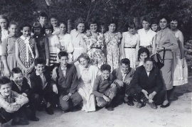 1950er Jahrgang 1945 mit Lehrerin Leuchtenmüller 7KB