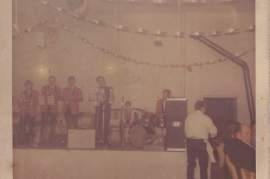 1972 Sportlerball ASV Zurndorf Leithatal Buam K. Meidlinger, E. Dürr, J. Sochr, P. Unger, J. Markl, W. Dürr vorne: Kellner Walter Dürr 24LB