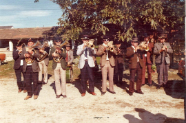 1975 Leithatal Baum mit Kapelle Reiter in Pama 42UP