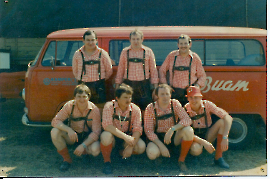 1982 Leithatal Buam, Frühschoppen Pamer (Kaipla) unser 1. Bus, J. Sochr, E. Dürr, P. Unger, St. Reiter, R. Pingitzer, W. Dürr, N. Wendelin 64LB