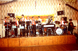 1983 Leithatal Buam Kindermaskenball v.l. St. Reiter, R. Pingitzer, N. Wendelin, E. Dürr, J. Sochr, E. Glabonjat, P. Unger, W. Dürr, J. Dürr 98LB