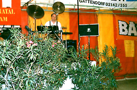 1988 Leithatal Buam 1988 Zeltfest SC Gattendorf Auf der Bühne stande