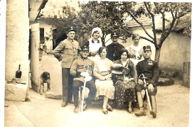 1919er Familienfoto 32W