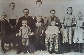 1920er Josef Hafner geb. 1987, Theresia Hafner geb. 1879 mit Kinder Elisabeth, Aloisia, Magdalena, Josef, Katharina,Michael, Matyas, Katharina u. Konrad 61HAF
