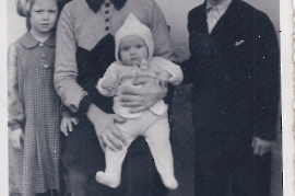 1943 E. (Bösci) Schicker mit Familie 172RW