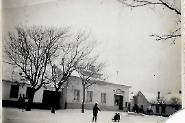 1944 Kaufhaus Csomor im Winter 39BECK