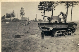 1940 - gefangener belgischer Garden Lord T-13 Panzerjäger 99B