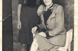 1950er Theresia Michitsch 1909-1988 mit ihrer Nichte 10MI