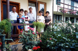 1980er Familientreffen v.l. Hr. Harmat Fam. Kieszler, ?, Fr. Harmat, 37HR