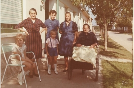 Toth Gitti, Toth Maria sen, Toth Mitzi. Toth Otto, Pflamitzer, 