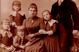 1900er Familienbild Großeltern unbekannt 16UBK