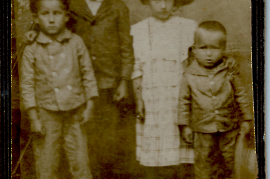 1910 Maria Spiegel geb. Szamek, mit ihren Brüdern 25HOIL