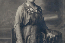 1900 Mutter v. Theresia Beck 58BECK